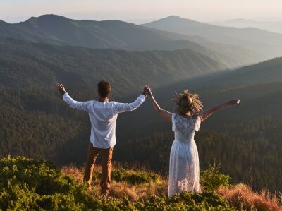 5 Estrategias Simples para Cultivar la Felicidad en tu Vida Diaria